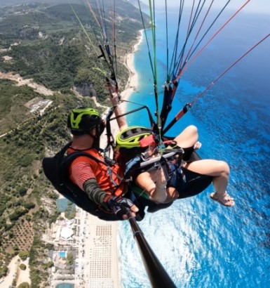 paragliding lefkada