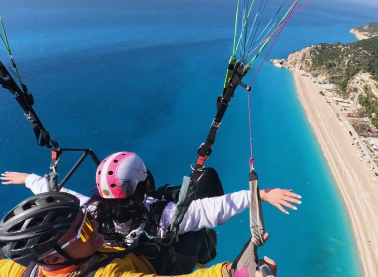 paragliding lefkada